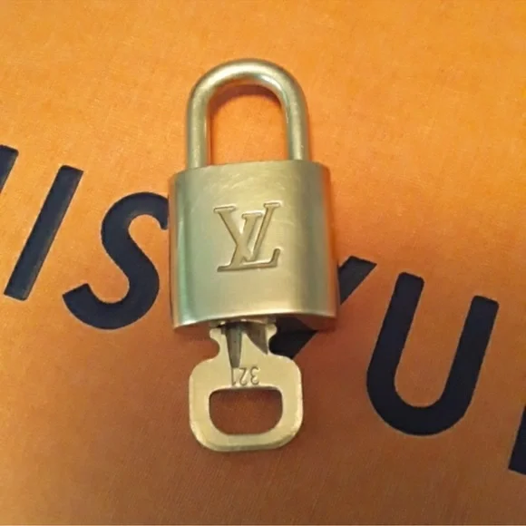 Authentic LV Louis Vuitton Lock and Key #321 - Picture 3 of 4